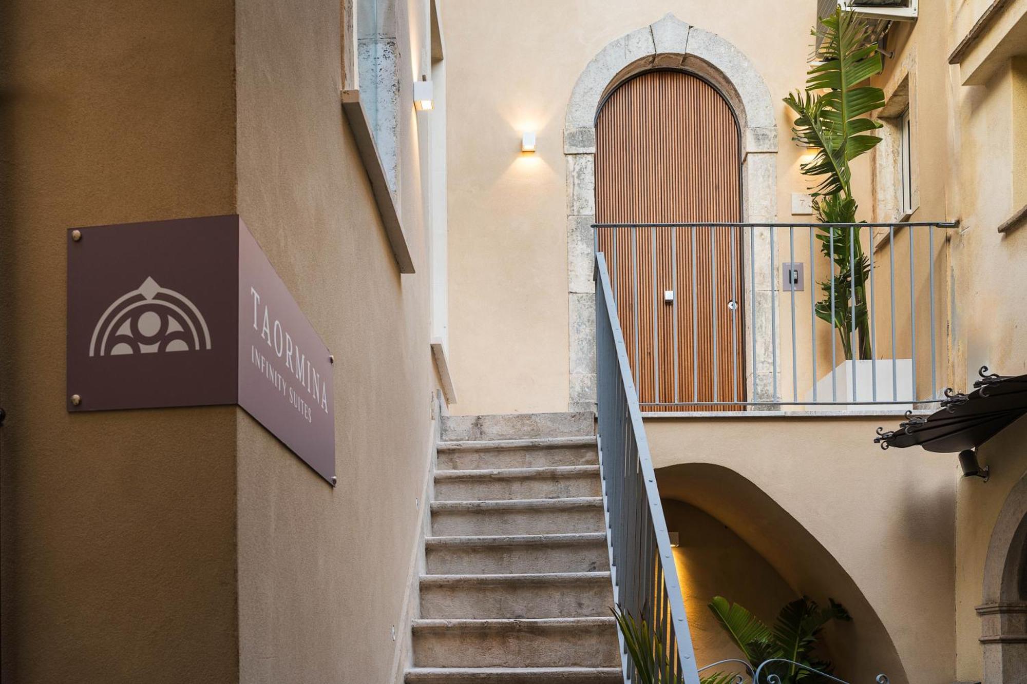 Taormina Infinity Suites المظهر الخارجي الصورة